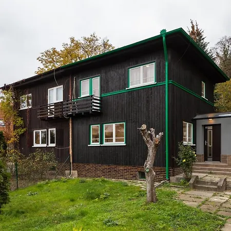 Minimalistic House In Vinohrady By Days